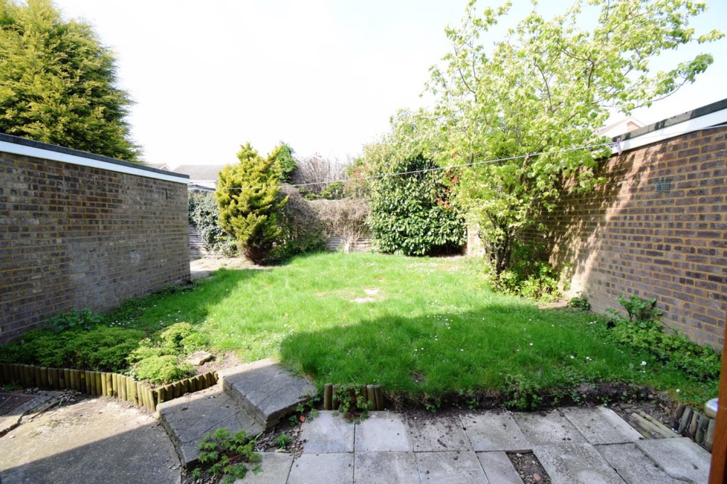 Nightingale Avenue, Bedford