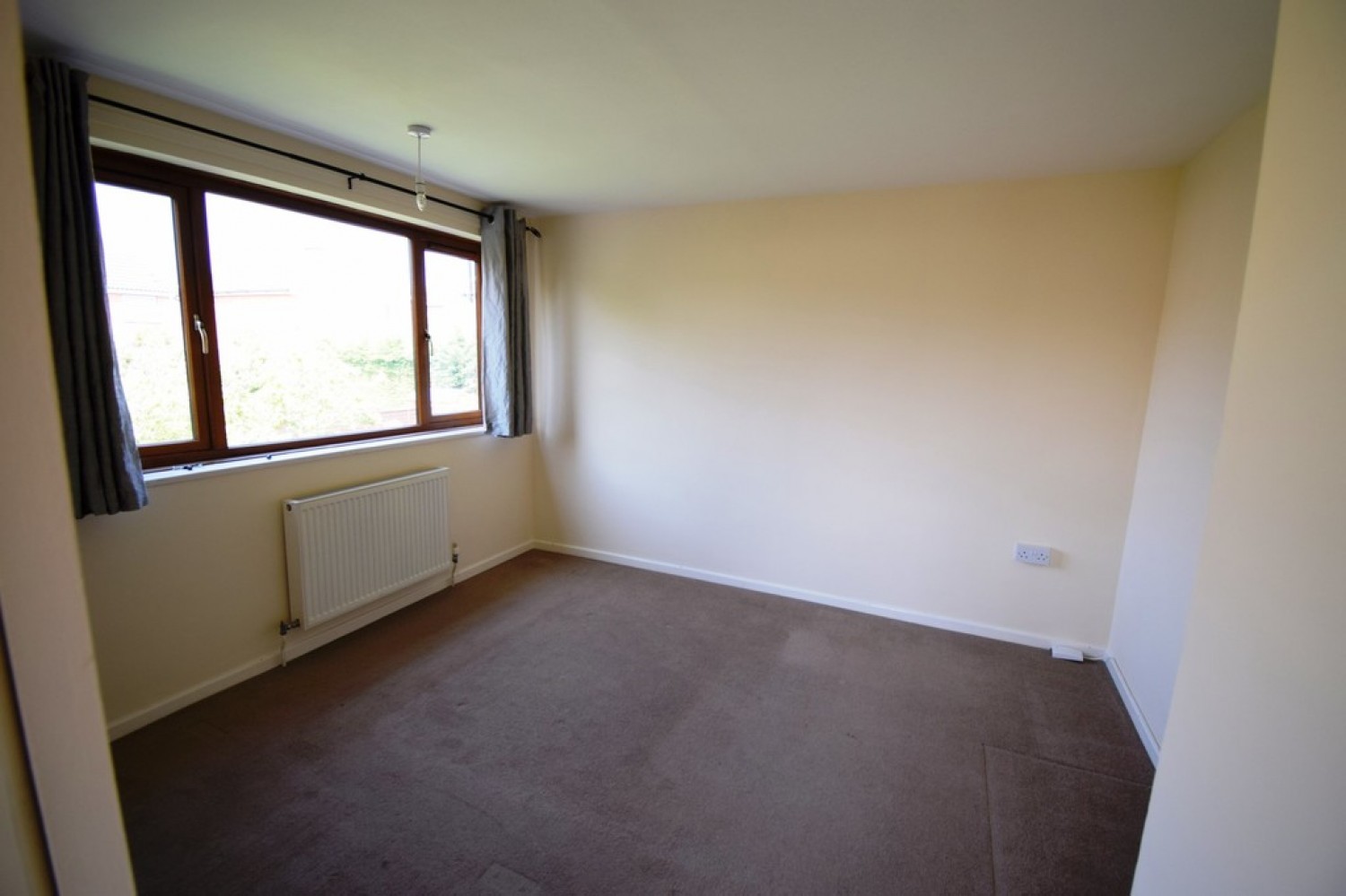Nightingale Avenue, Bedford