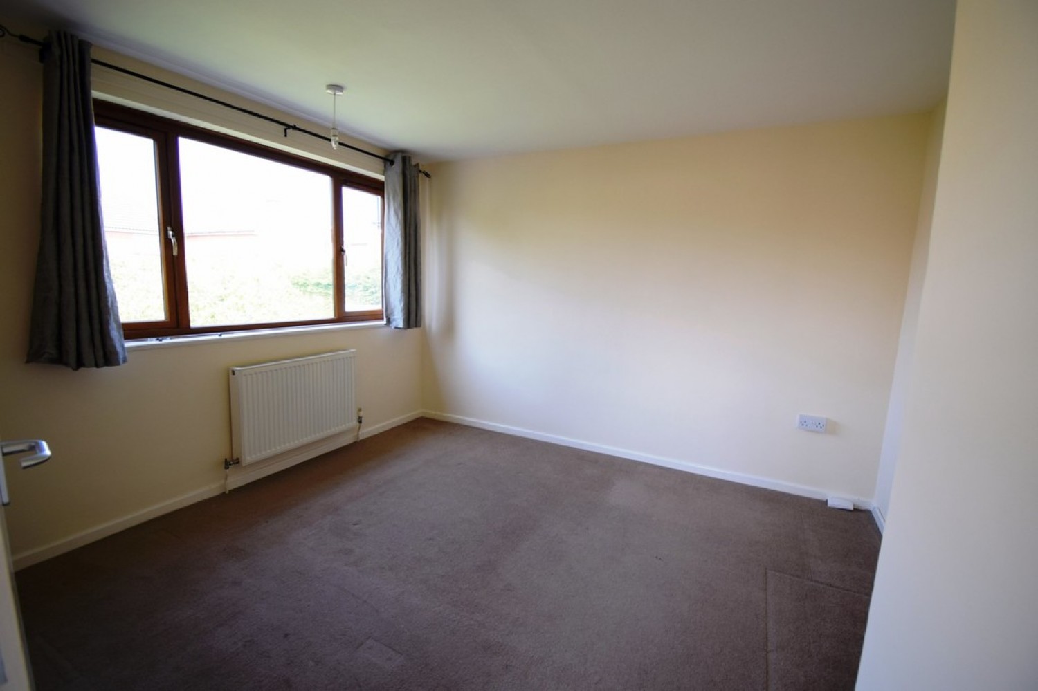 Nightingale Avenue, Bedford
