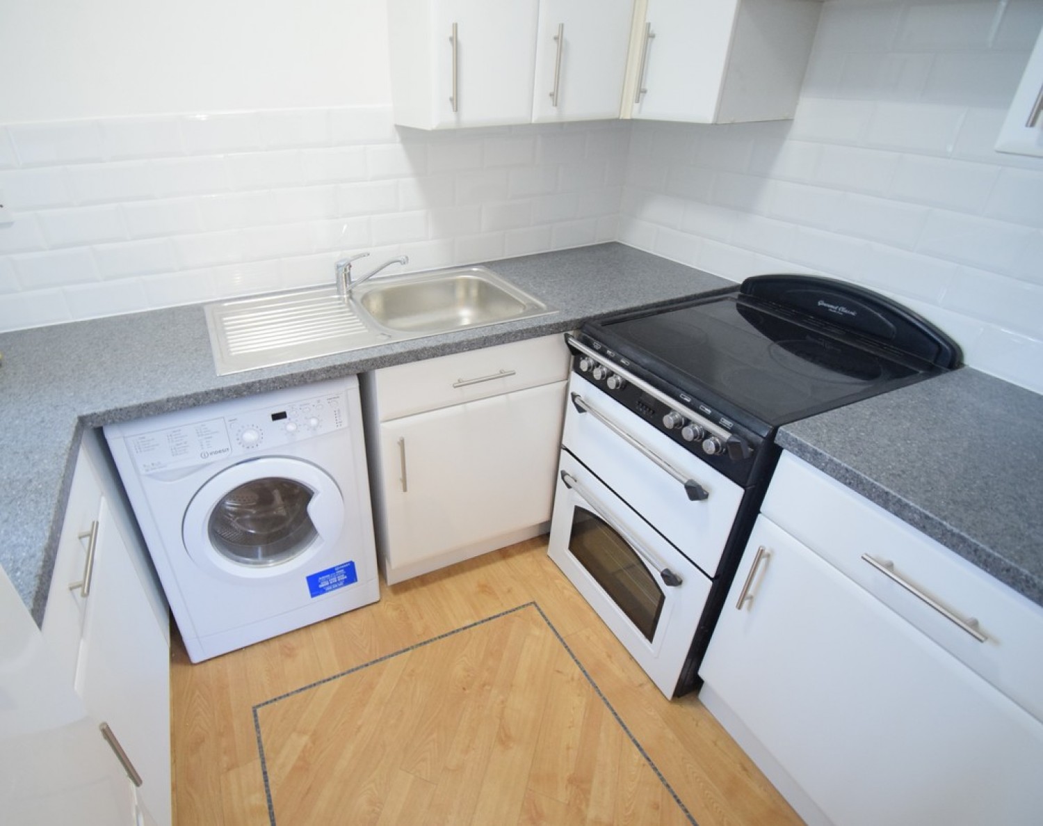 2 bedroom Flat for Letting Redwood Grove, Bedford