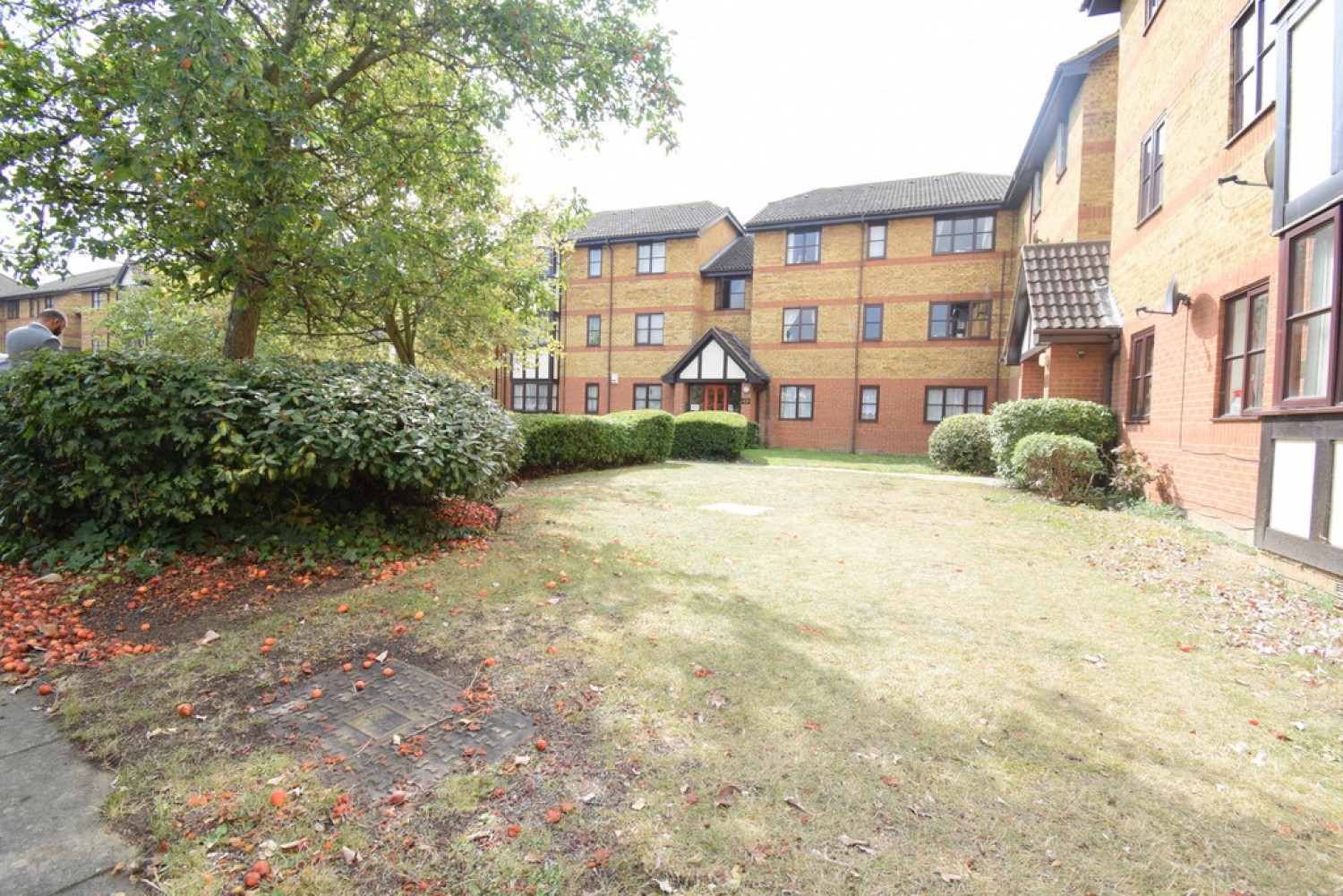 2 bedroom Flat for Letting Redwood Grove, Bedford