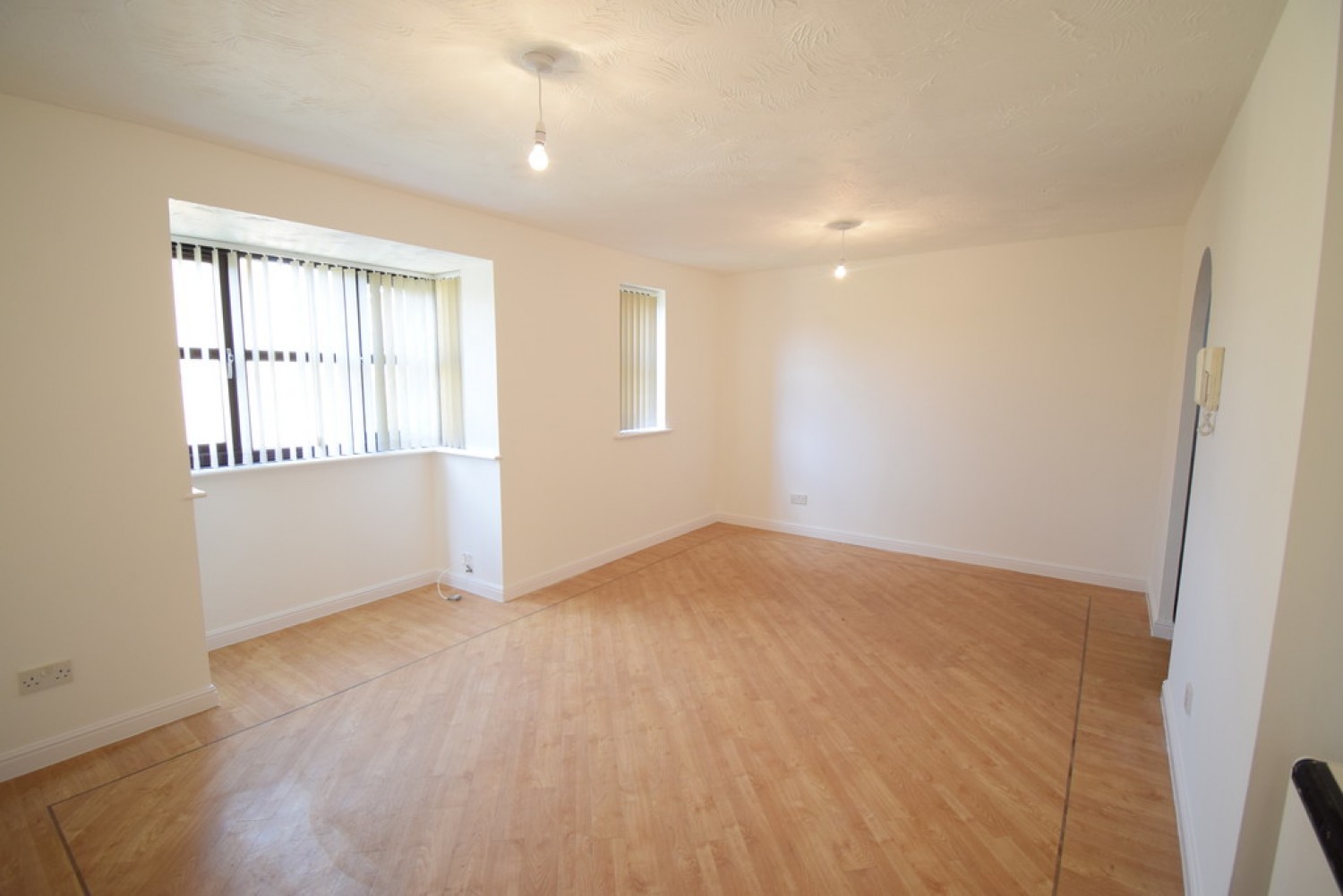 2 bedroom Flat for Letting Redwood Grove, Bedford