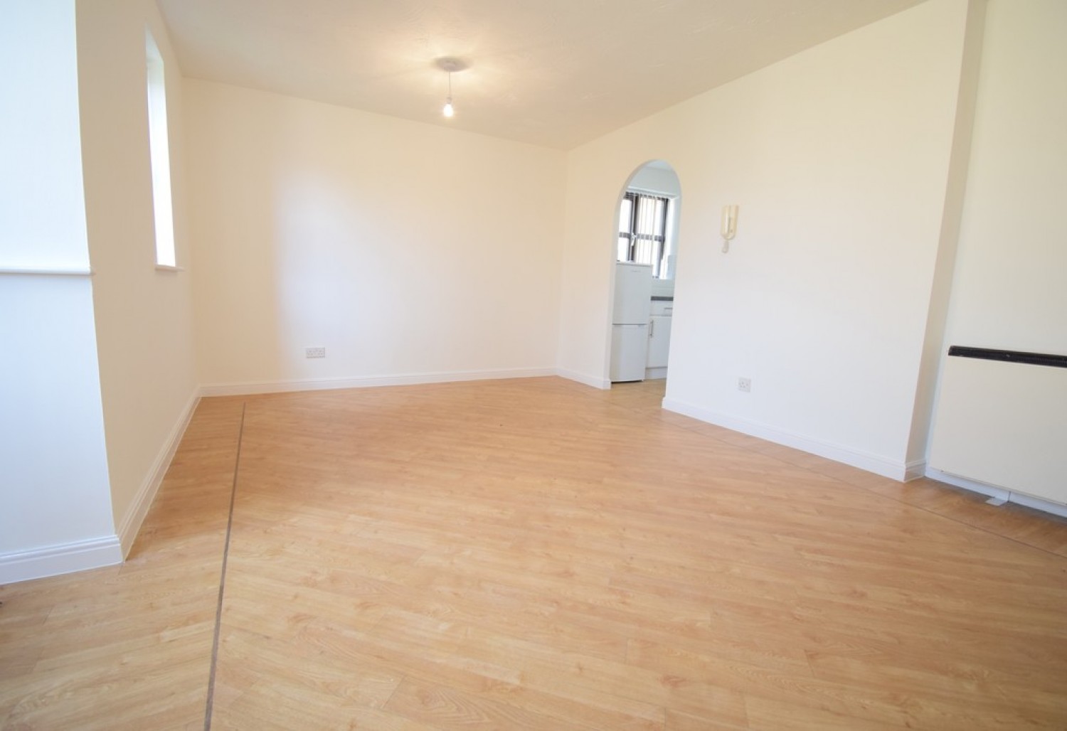 2 bedroom Flat for Letting Redwood Grove, Bedford