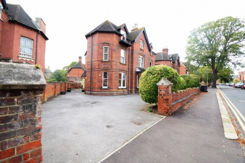 Lansdowne Road, Bedford