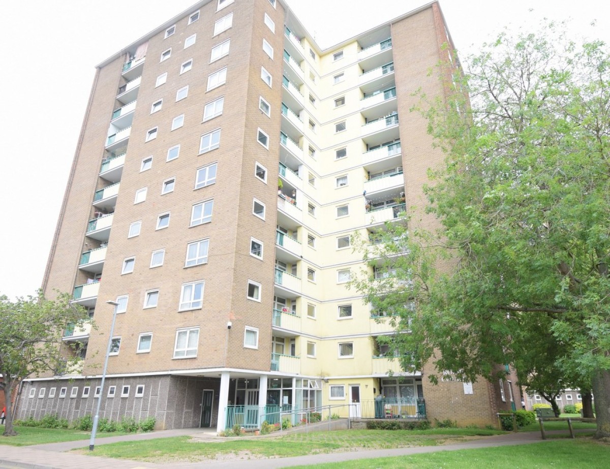 Roise Court, Bedford