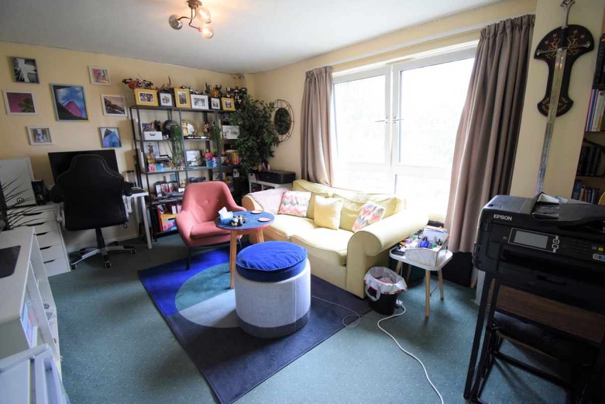 Roise Court, Bedford