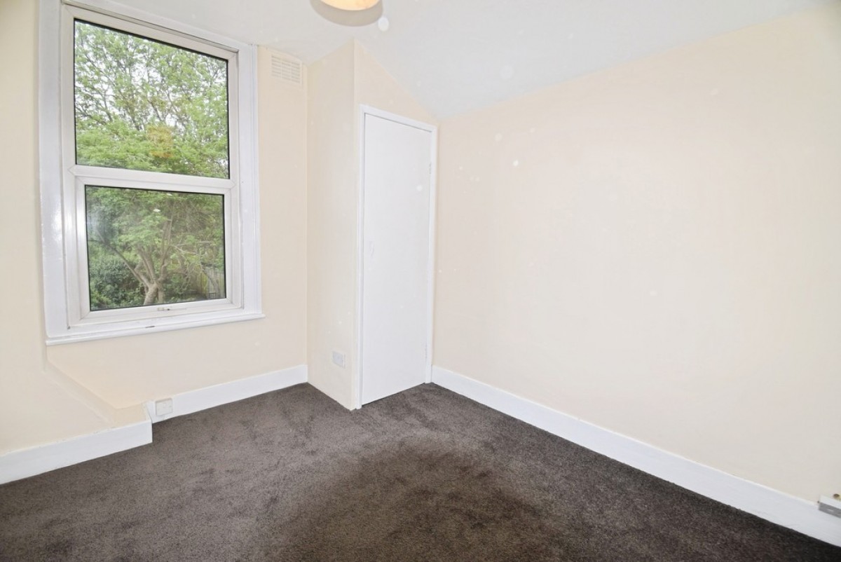 Newnham Avenue, Bedford