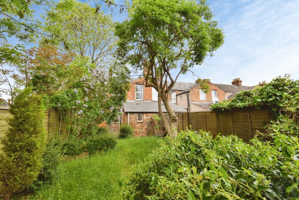 Newnham Avenue, Bedford