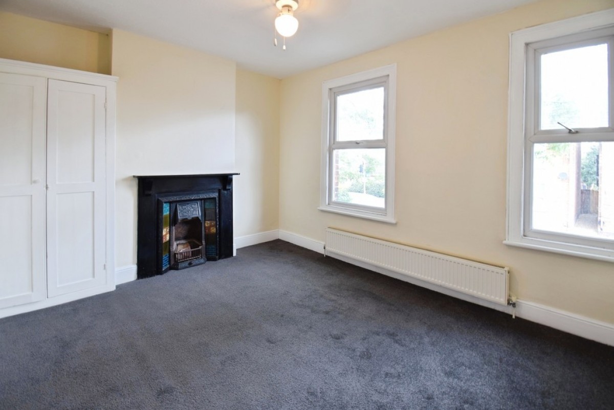 Newnham Avenue, Bedford