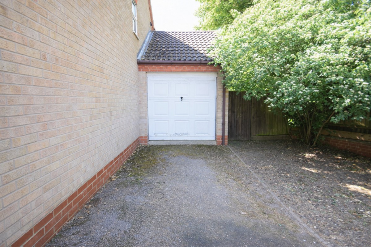 Wood Close, Biddenham, Bedford