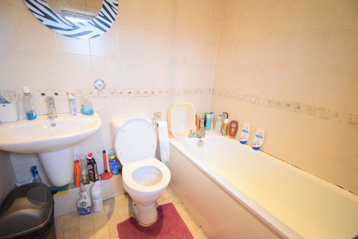 Deep Spinney, Biddenham