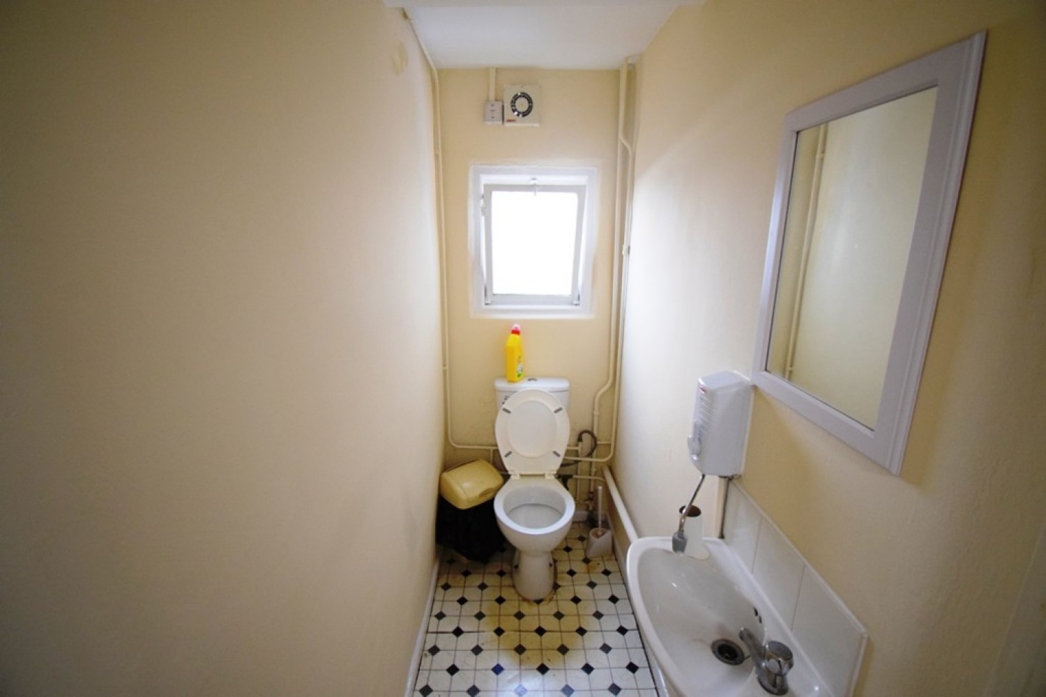 1 bedroom House of Multiple Occupation in Chaucer Road, Bedford