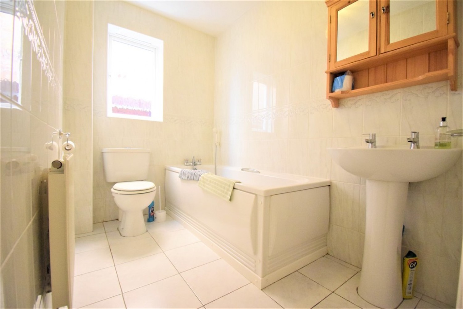 3 bedroom Bungalow for Letting Croyland Drive, Bedford