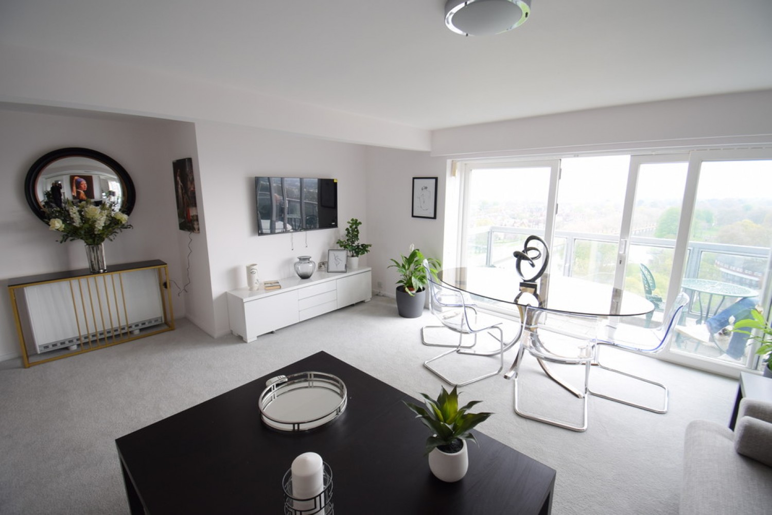 3 bedroom Flat for Letting Riverside Towers, St Marys Street