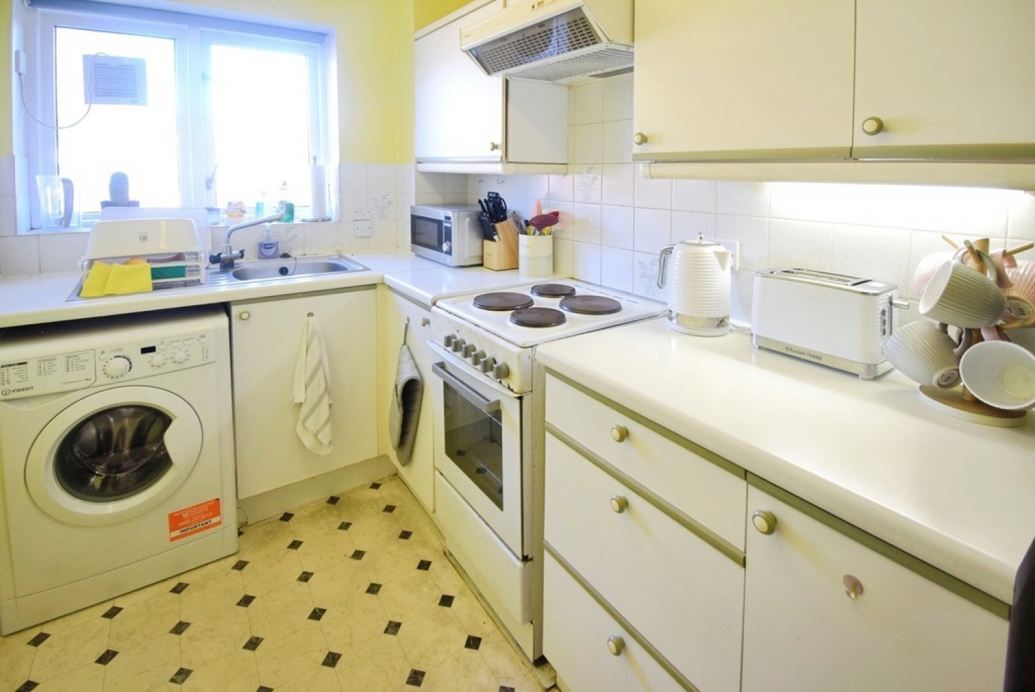 Olivier Court, Union Street