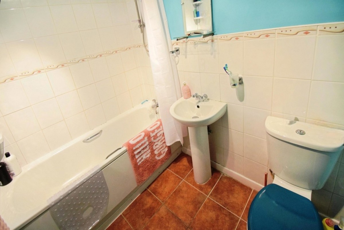 Olivier Court, Union Street