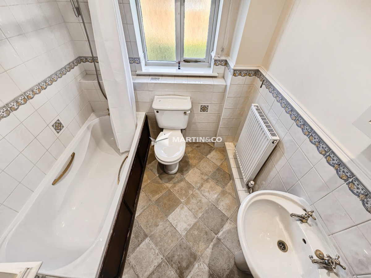Eagle Gardens, Brickhill