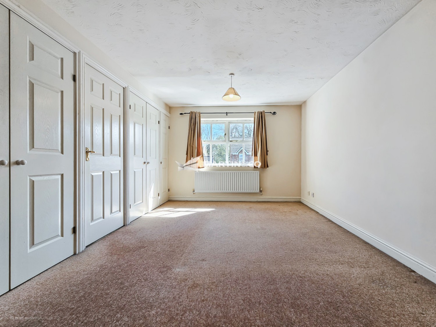 Eagle Gardens, Brickhill