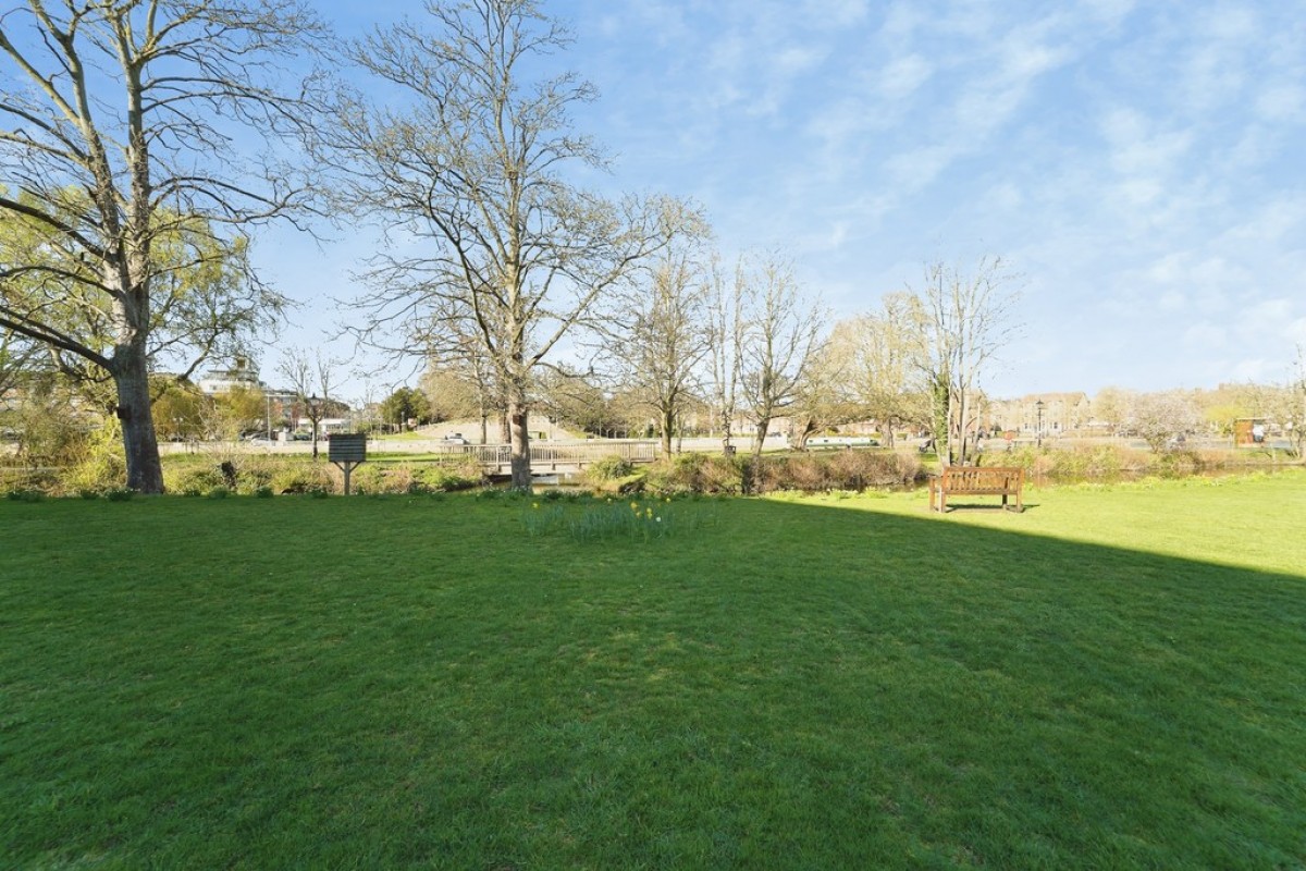 Duckmill Crescent, Bedford