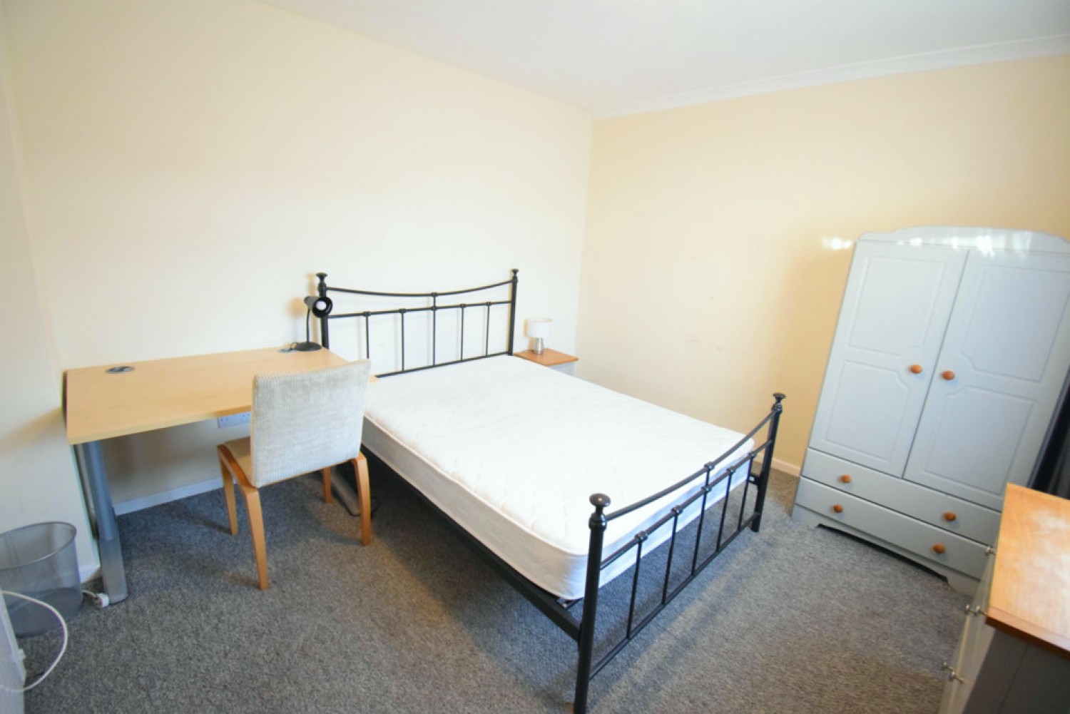 1 bedroom House of Multiple Occupation for Letting Clovelly Way