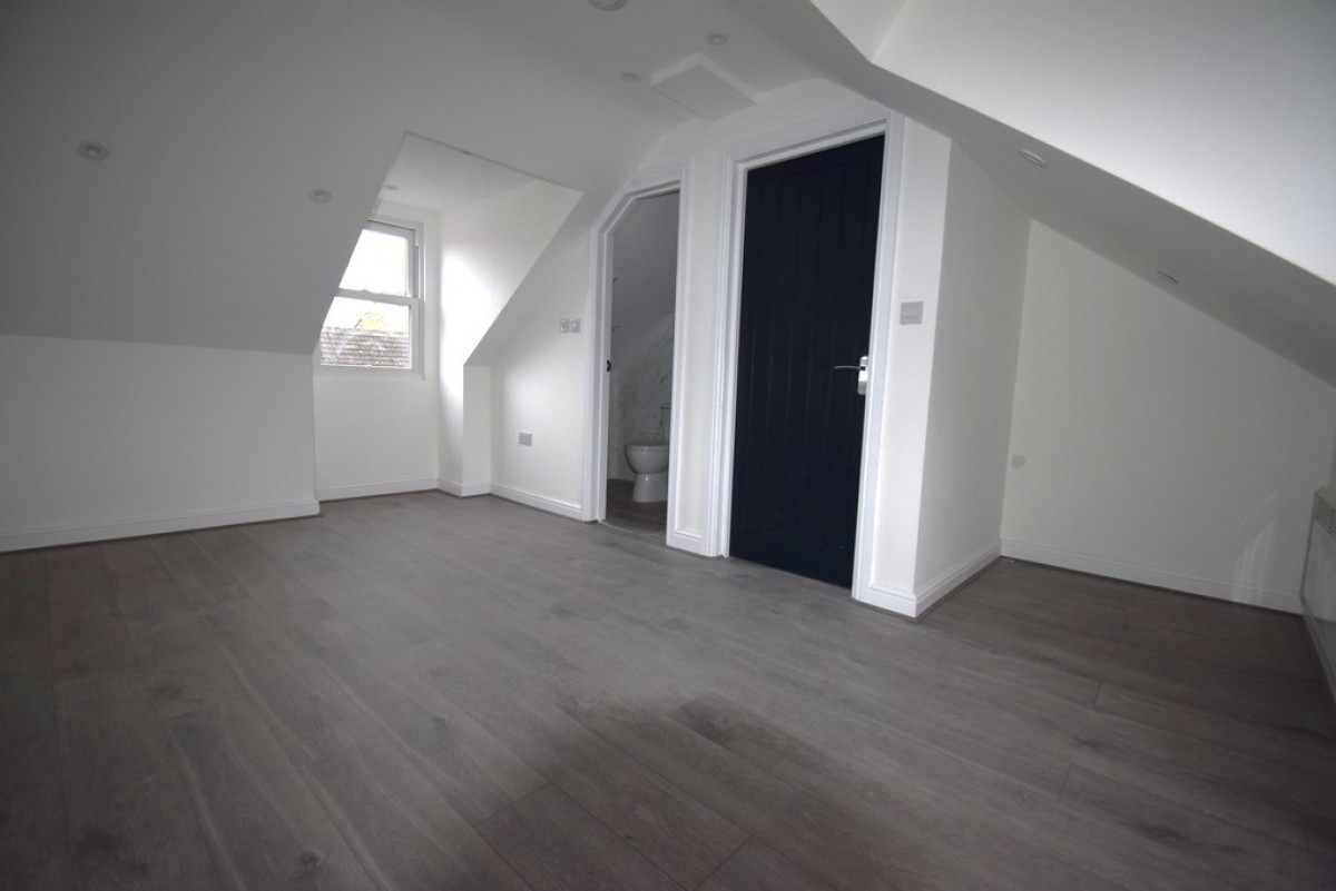 The Broadway, Bedford