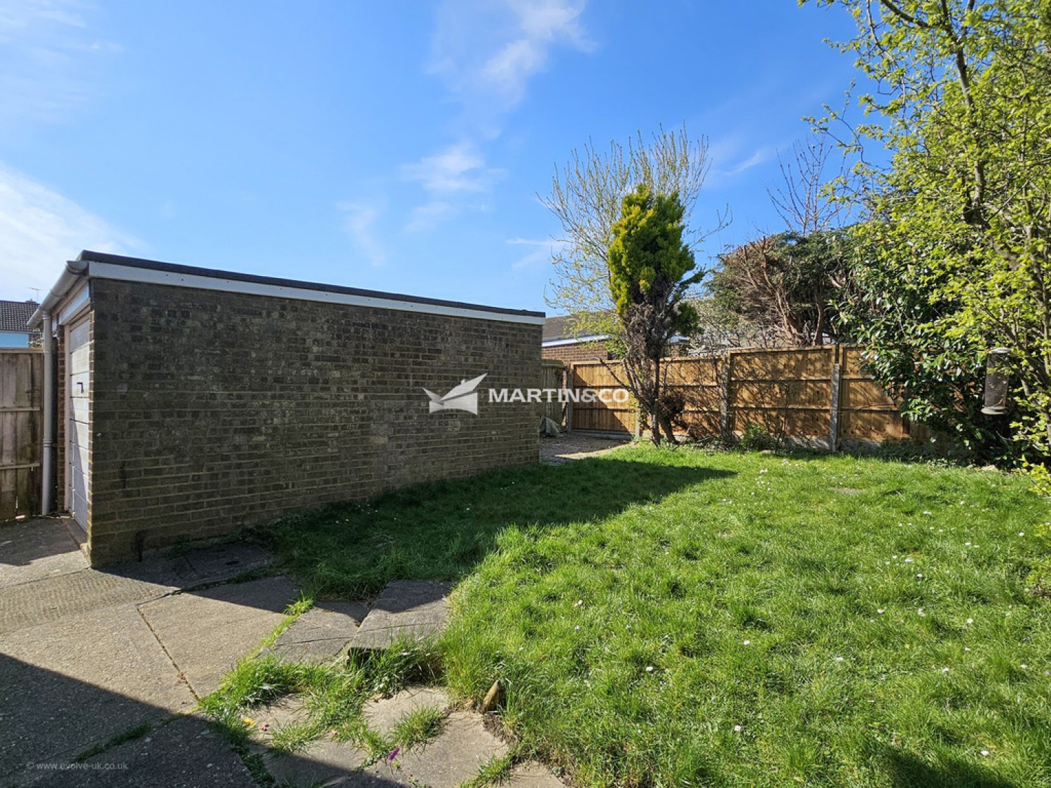 Nightingale Avenue, Bedford