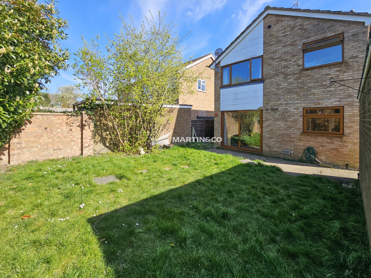 Nightingale Avenue, Bedford