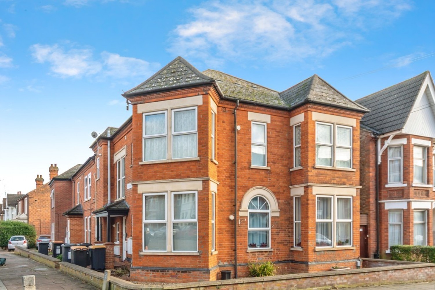 1 bedroom Flat for Sale Goldington Avenue,Bedford