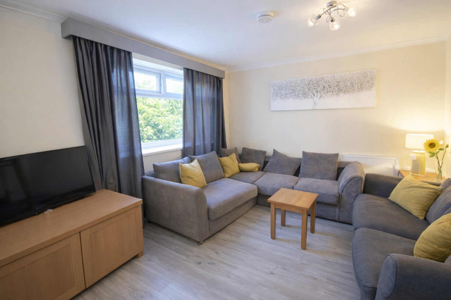 1 bedroom House of Multiple Occupation in Clovelly Way, Bedford