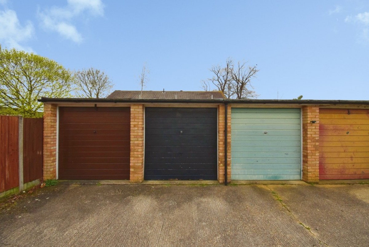 Hillgrounds Road , Kempston, Bedford