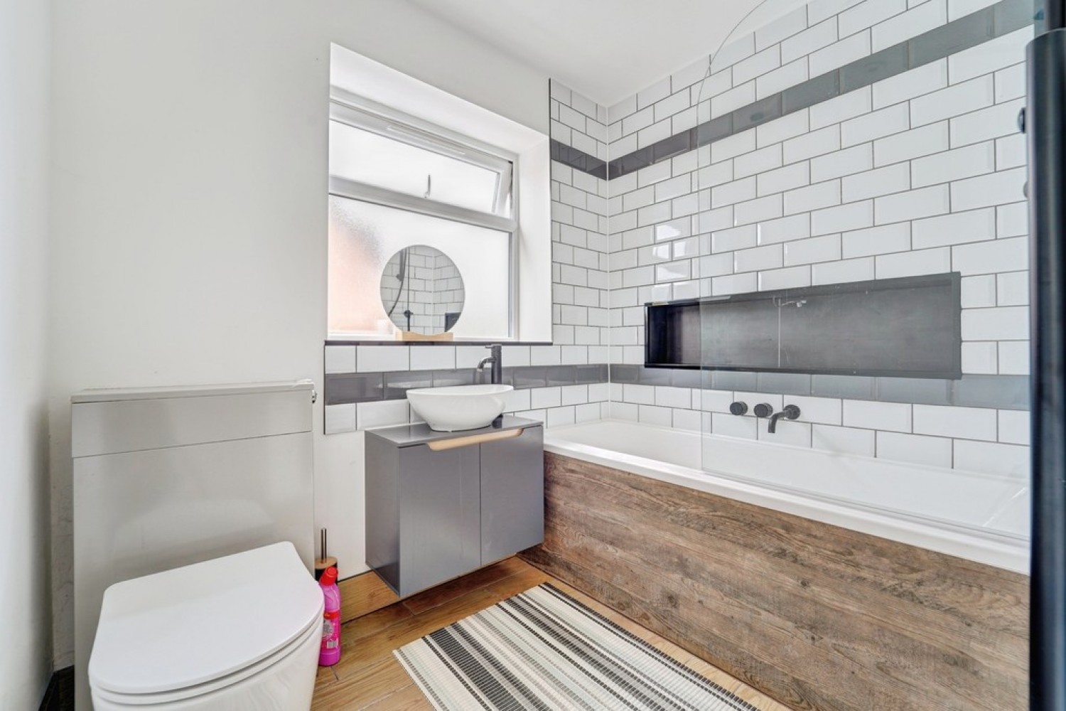 4 bedroom House for Sale Barkers Lane, Bedford