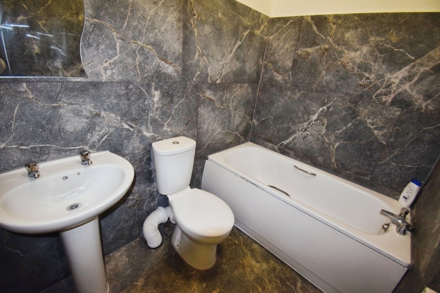 2 bedroom Flat for Letting Flat 1, 3 Lansdown Road