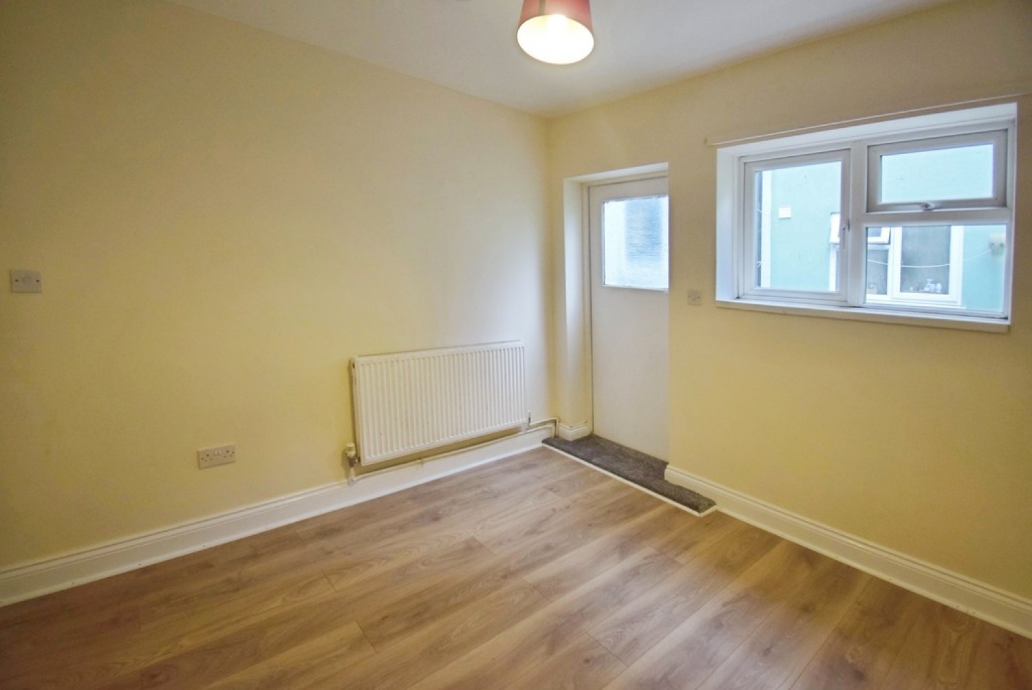 2 bedroom Flat for Letting Flat 1, 3 Lansdown Road