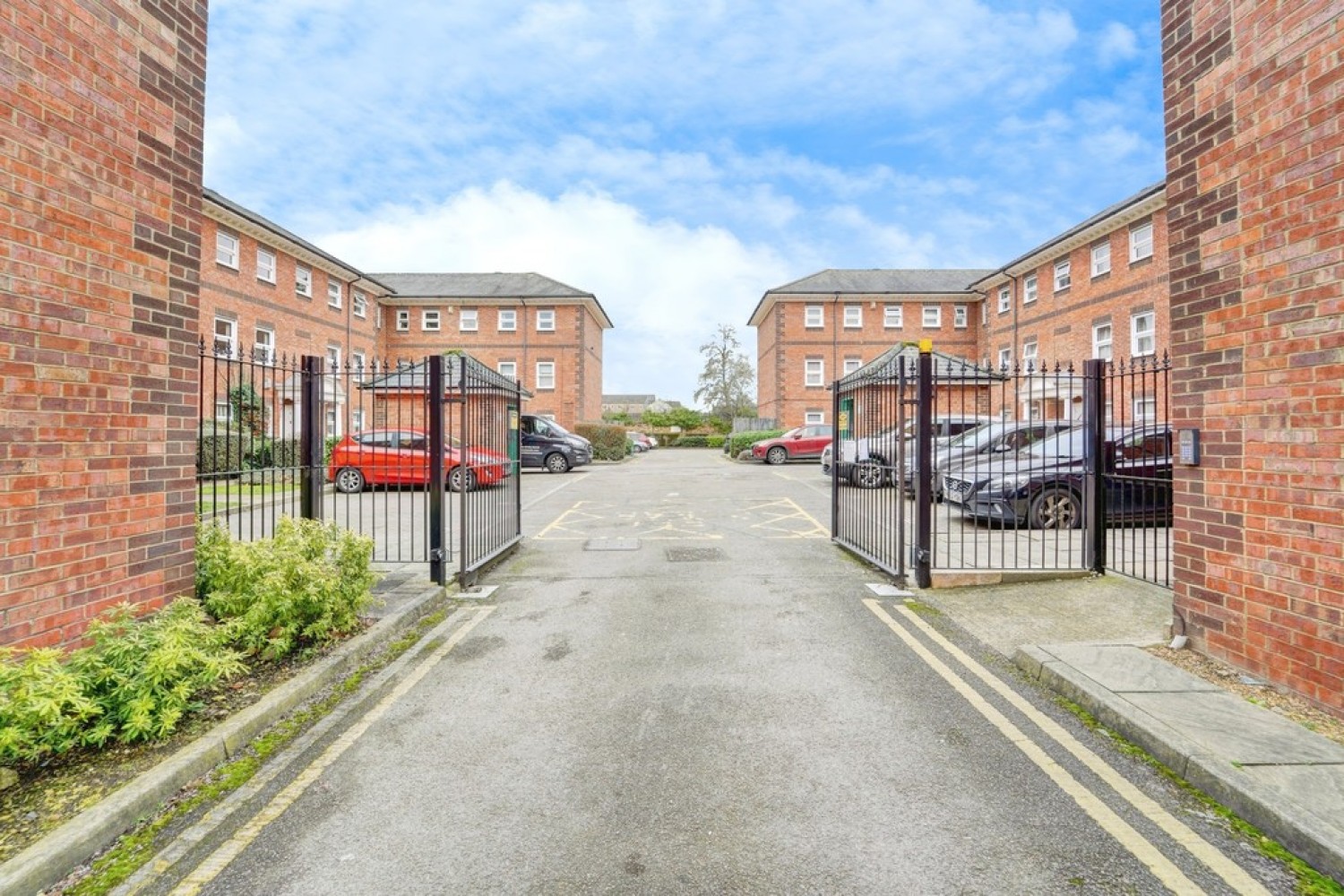 2 bedroom Flat for Sale Braemar Court,Ashburnham Road