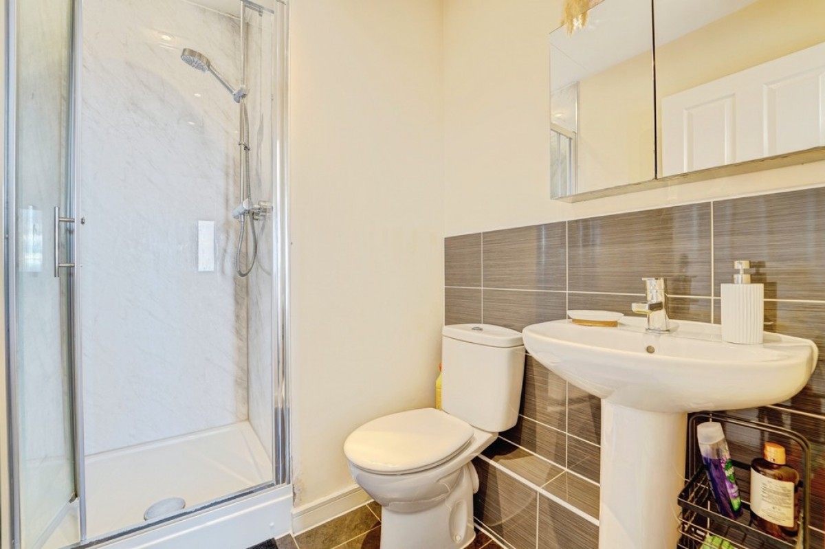 Beauvais Avenue, Shortstown