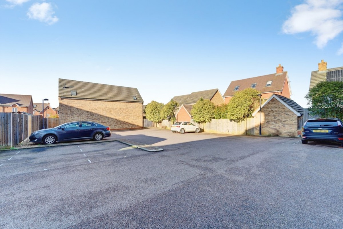 Beauvais Avenue, Shortstown