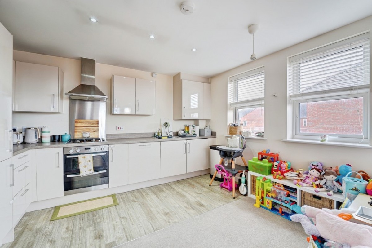 Beauvais Avenue, Shortstown