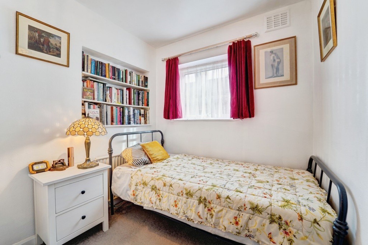 6 bedroom House for Sale Spenser Road, Bedford