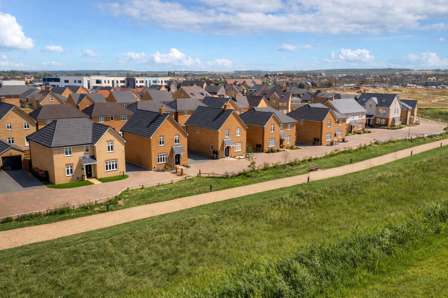 3 bedroom House for Letting Alder Street, Wixams, Houghton Conquest