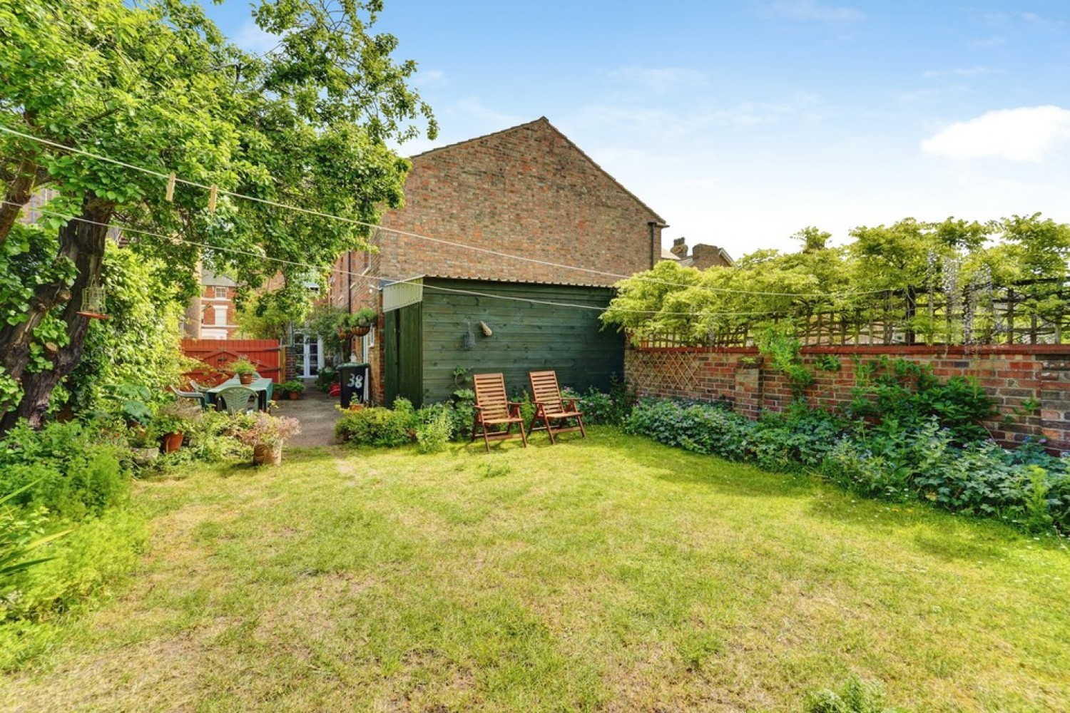 8 bedroom House for Sale Chaucer Road , Bedford