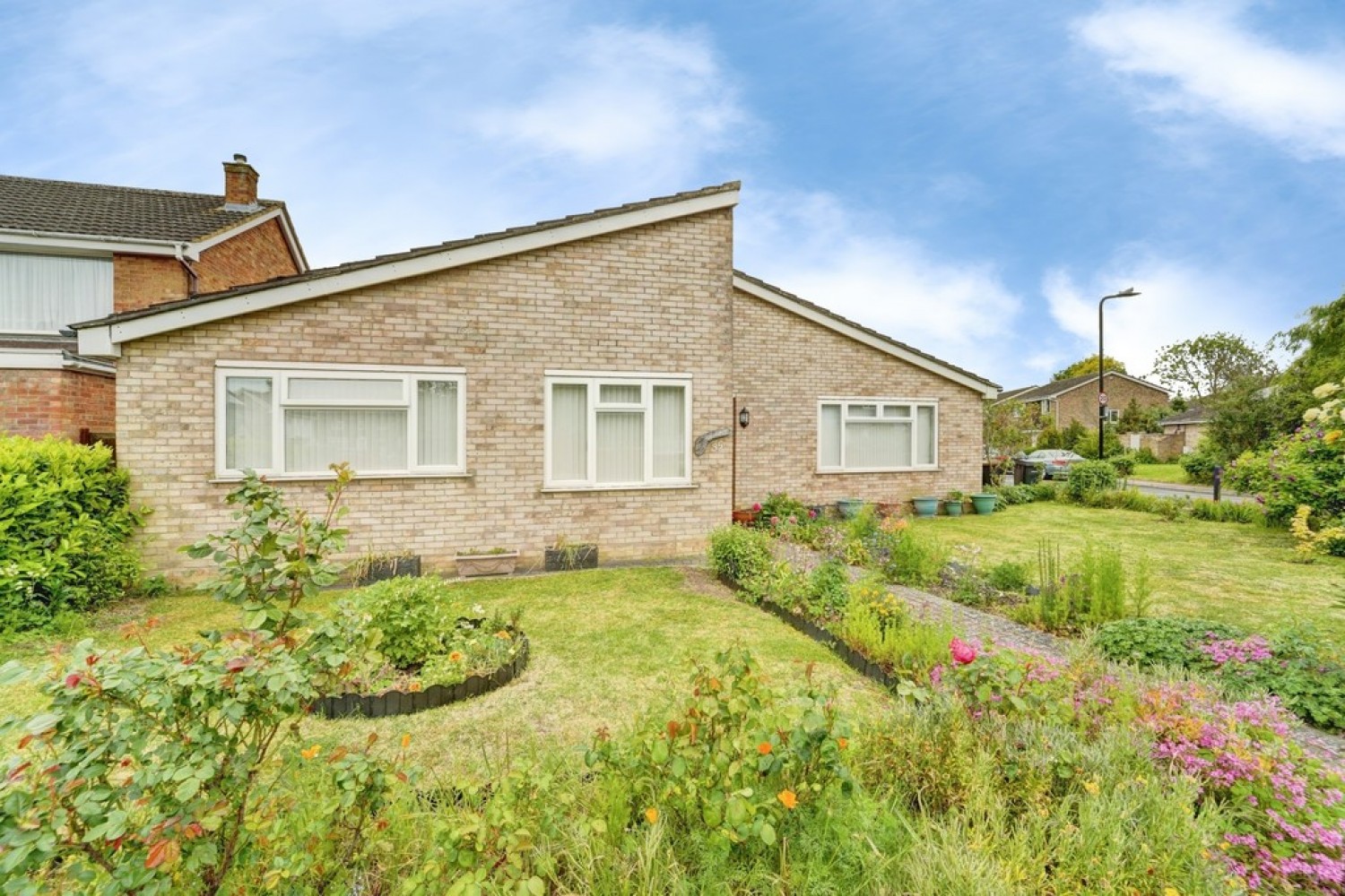 4 bedroom Bungalow for Sale Barnstaple Road, Bedford