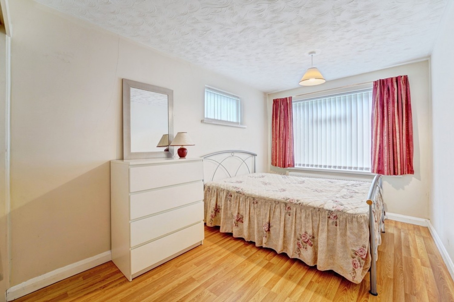 4 bedroom Bungalow for Sale Barnstaple Road, Bedford