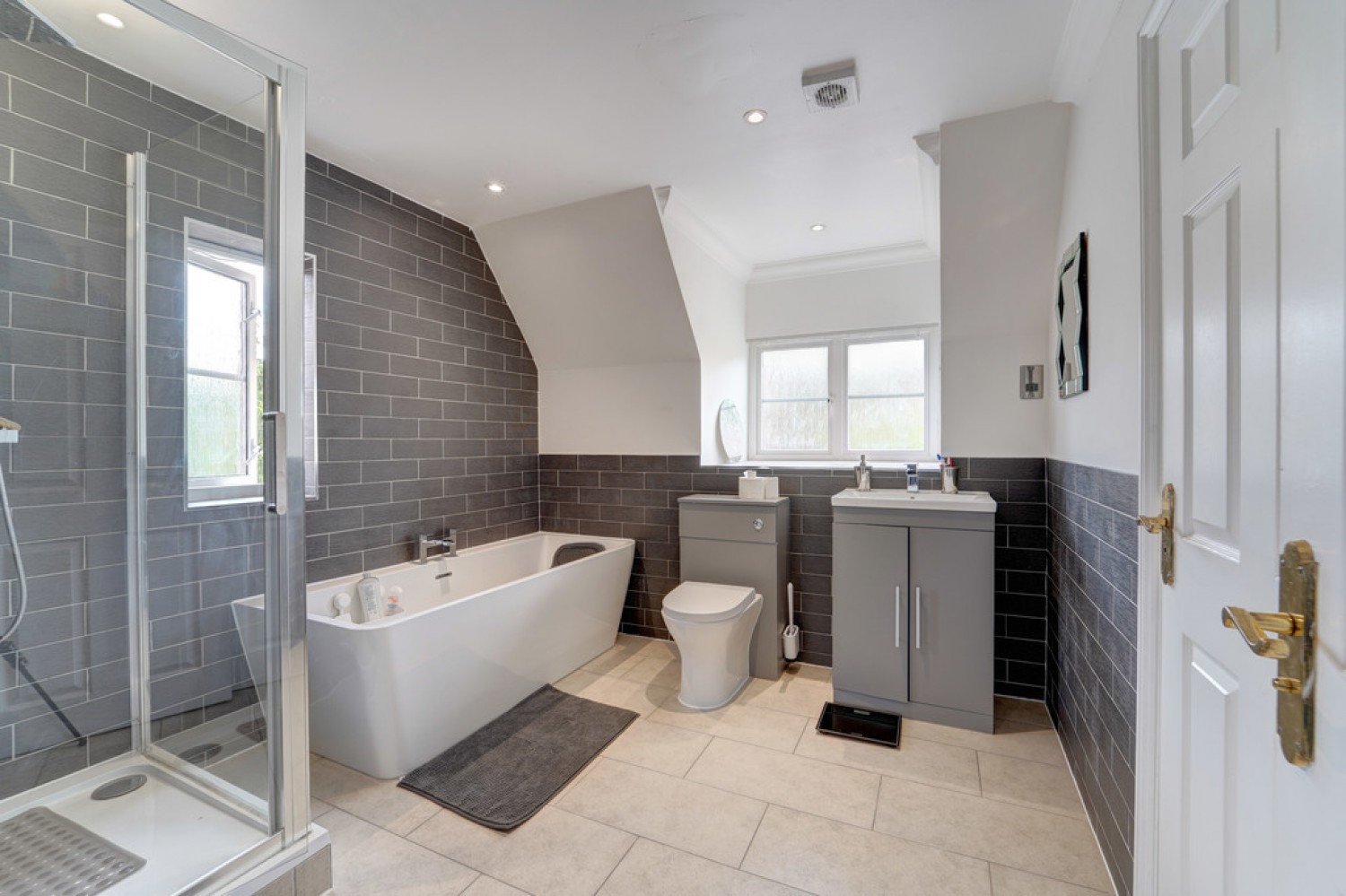 5 bedroom House for Sale Church View, Clapham, Bedford