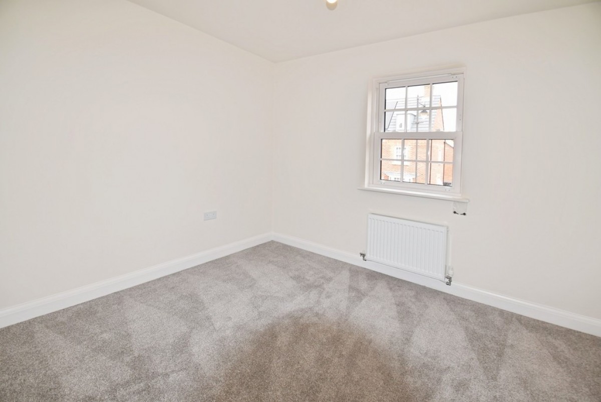 Mercia Road, Great Denham, Bedford