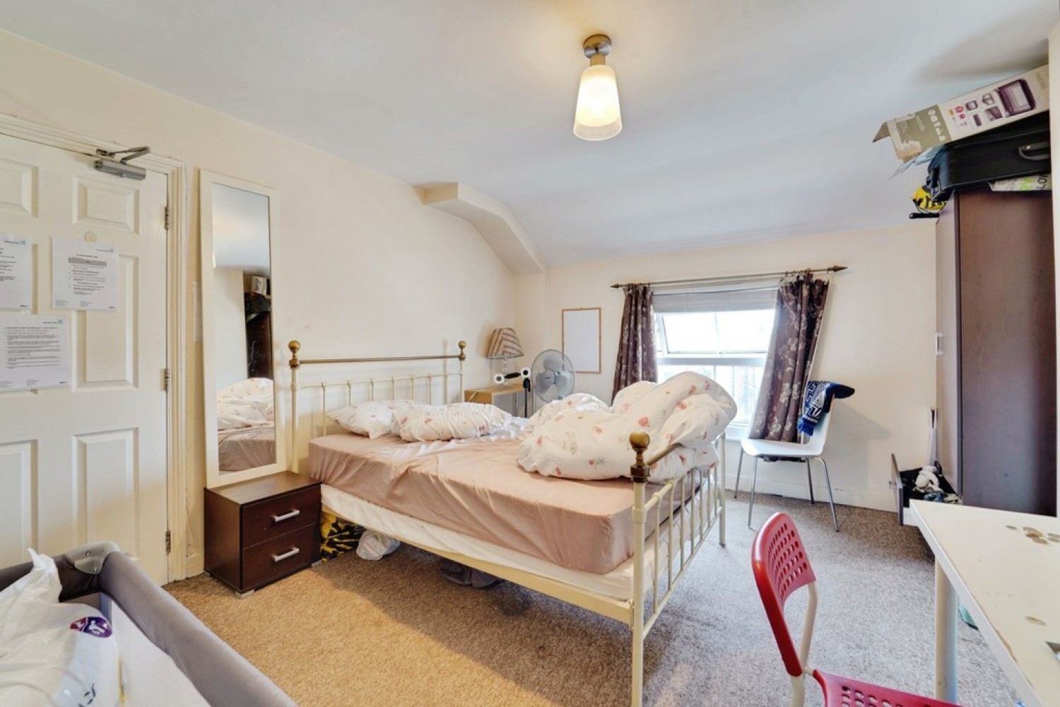 6 bedroom House for Sale Alexandra Road, Bedford