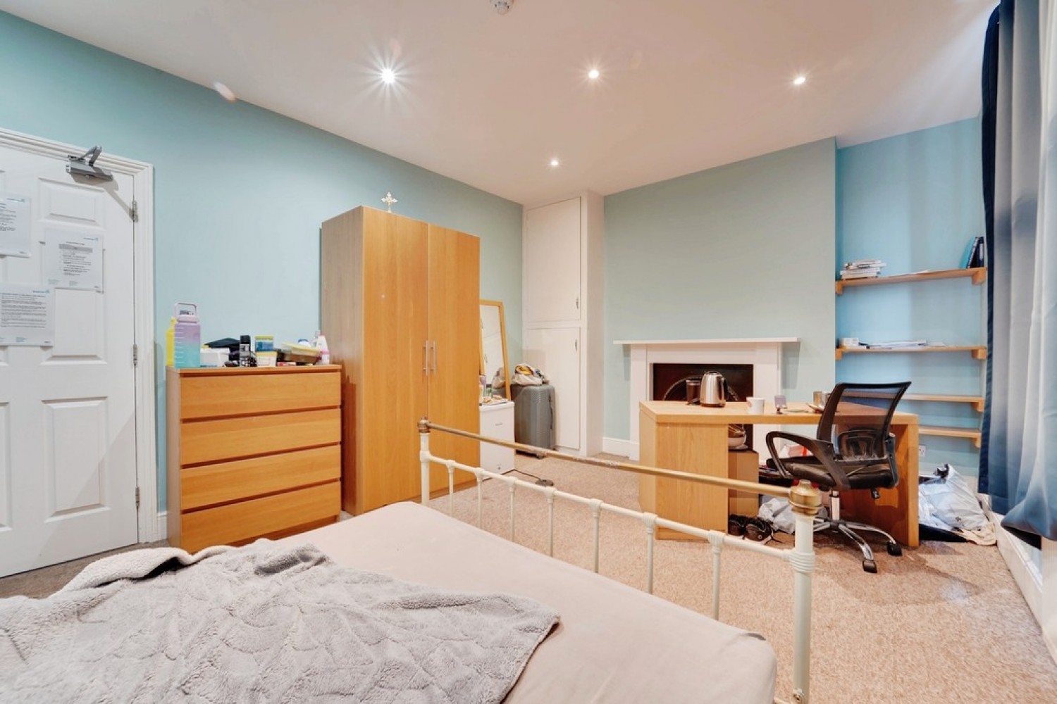 6 bedroom House for Sale Alexandra Road, Bedford