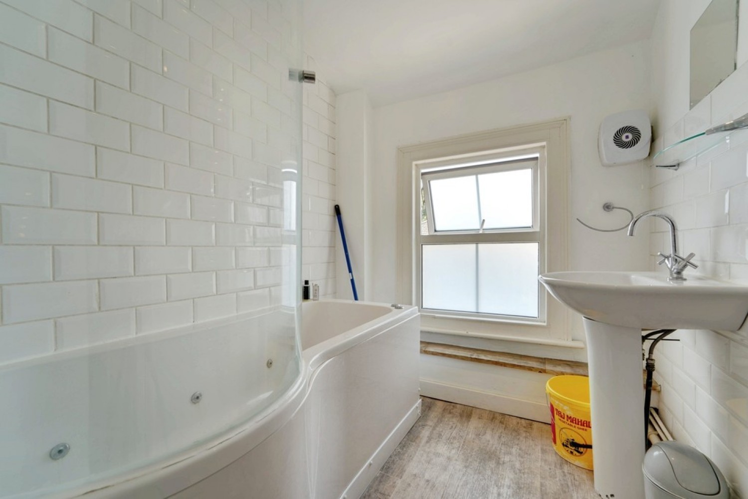 6 bedroom House for Sale Alexandra Road, Bedford