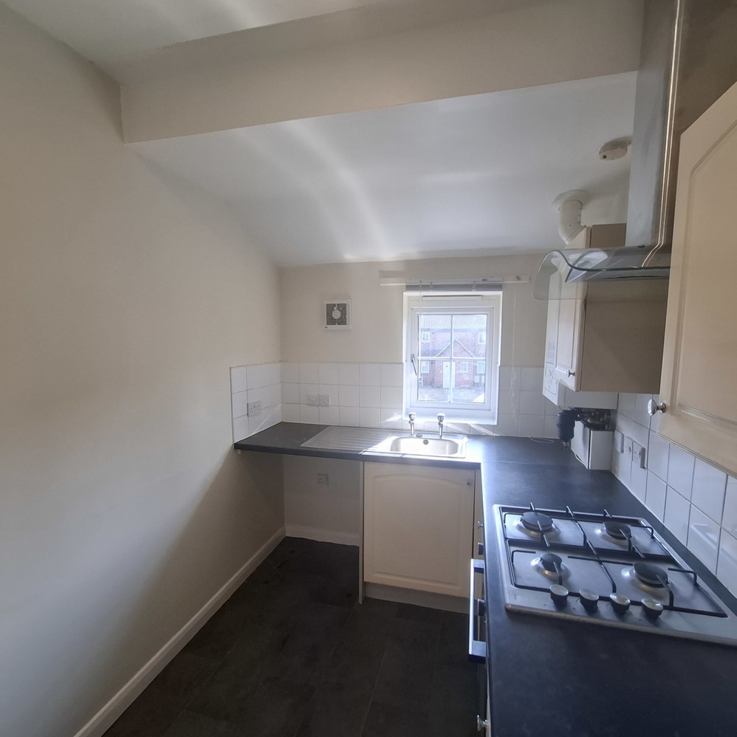 2 bedroom Flat for Letting The Pines, Worksop