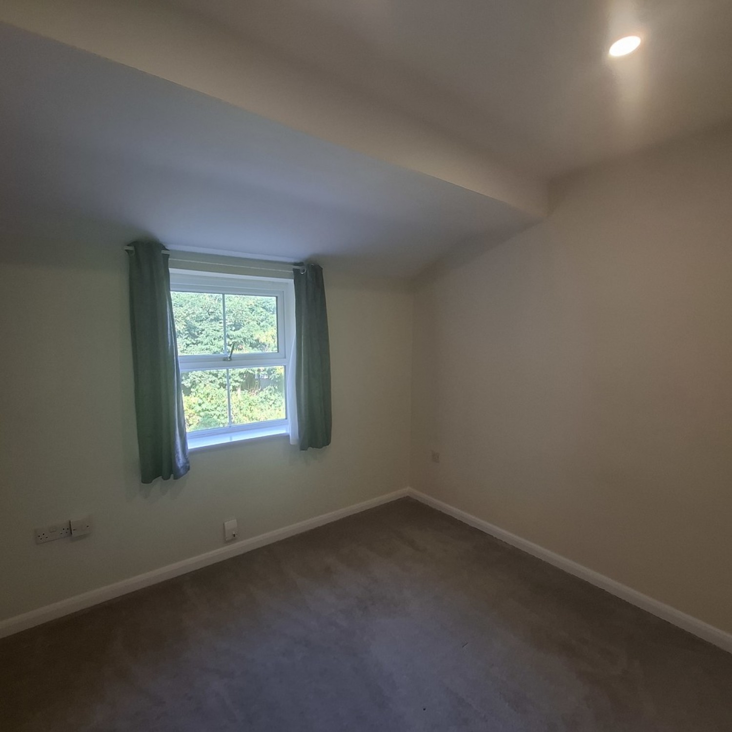 2 bedroom Flat for Letting The Pines, Worksop