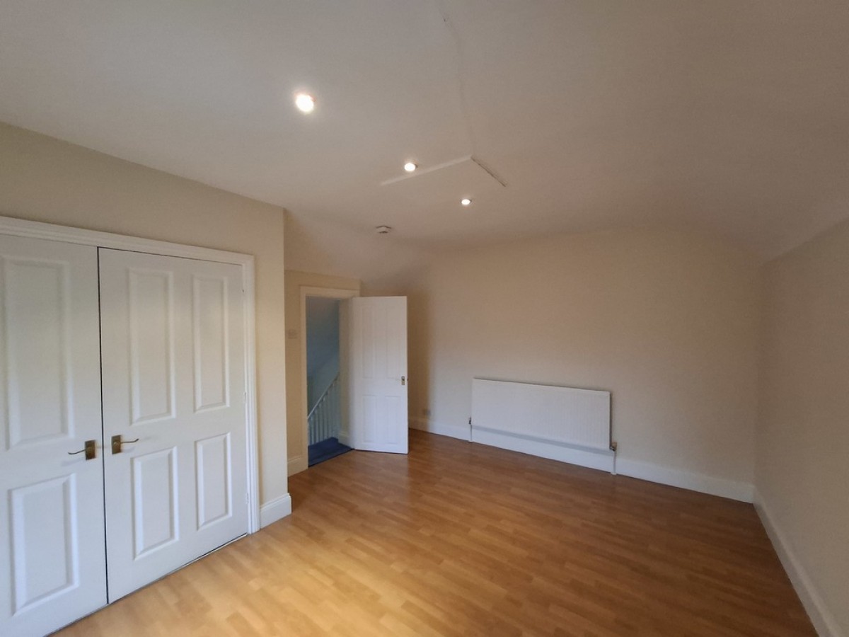 The Victoria Apartment, 84 Newcastle Avenue